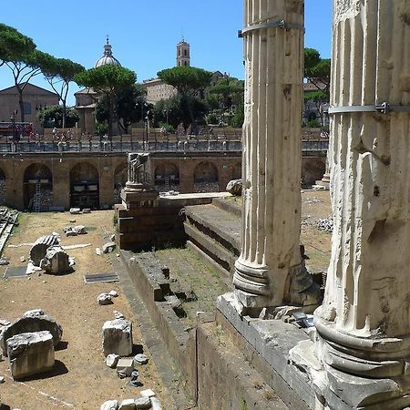 Roman Forum Suite Екстер'єр фото