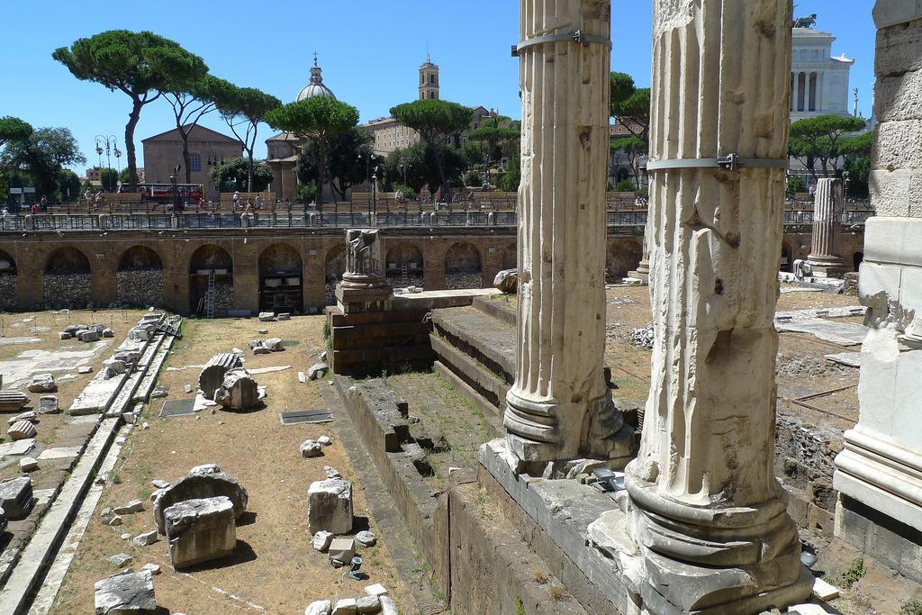 Roman Forum Suite Екстер'єр фото